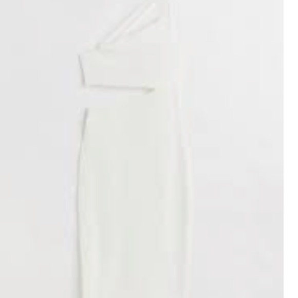 H&M Off the Shoulder White Dress - Picture 8 of 8